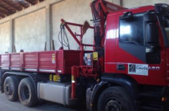 IVECO EUROTECH 420 con gru